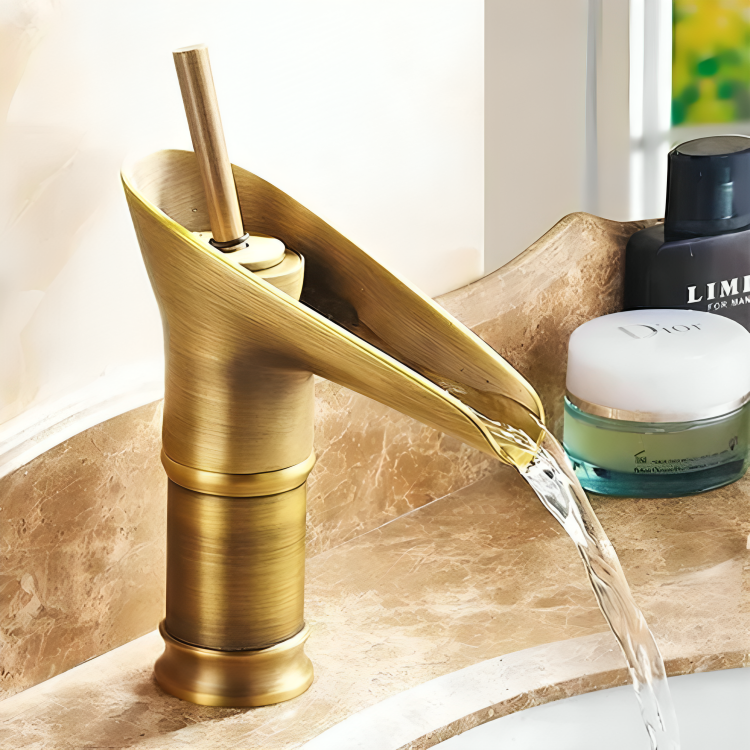 Robinet de lavabo haut en laiton brossé – cascade vintage à levier unique