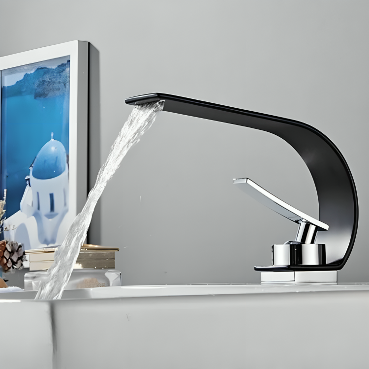 Robinet cascade de salle de bain doré – Design moderne et élégant