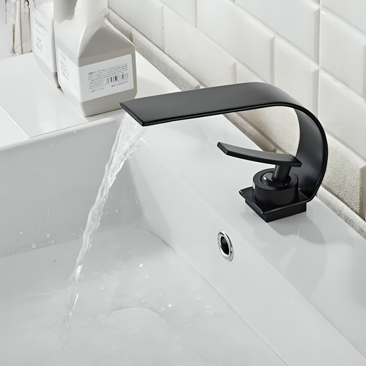Robinet cascade de salle de bain doré – Design moderne et élégant