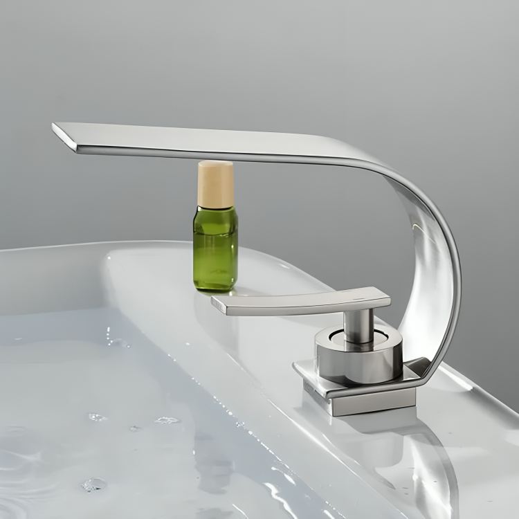 Robinet cascade de salle de bain doré – Design moderne et élégant