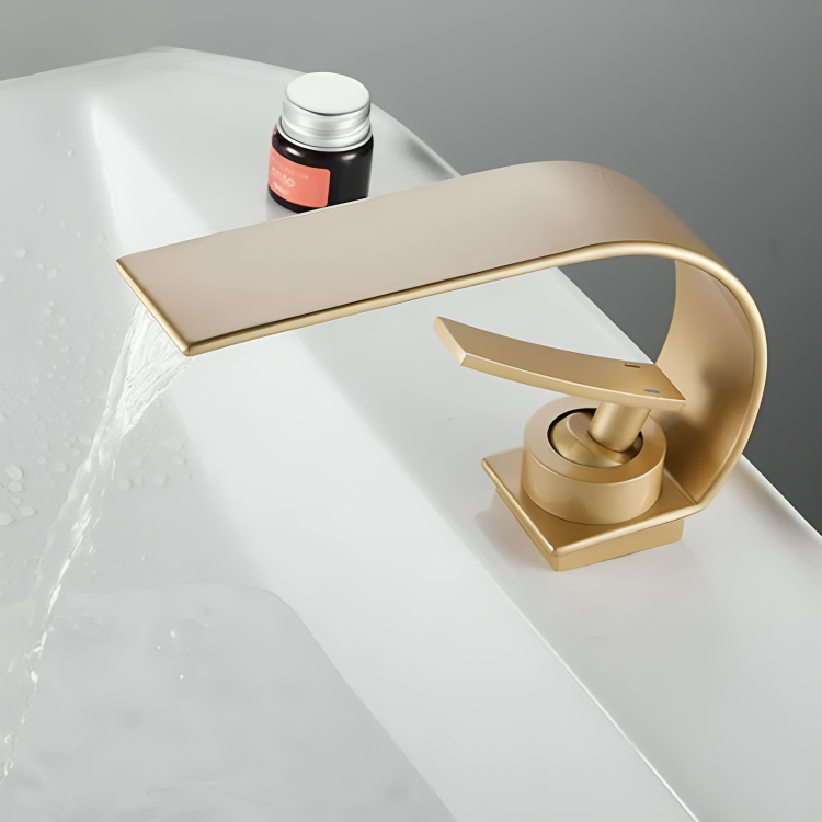 Robinet cascade de salle de bain doré – Design moderne et élégant